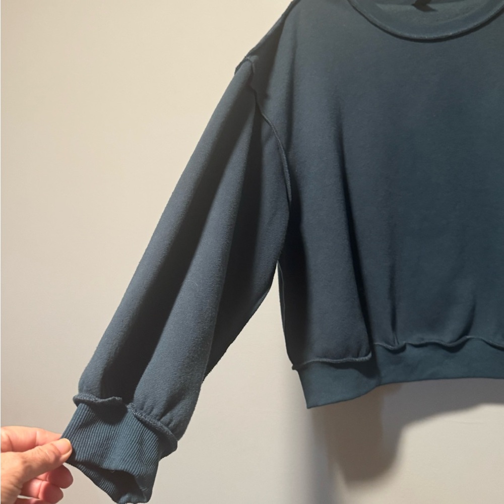 Cropped Crewneck Sweatshirt in Teal - Picture 3 of 6